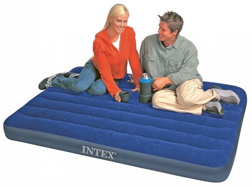 Надуваем матрак Intex 137 x 191 x 22 см