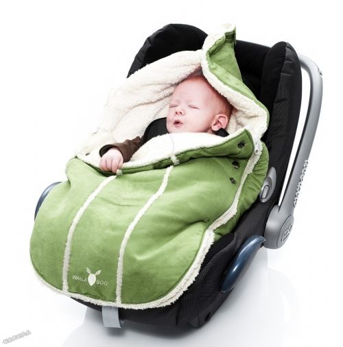 WallaBoo - Чувалче за столче за кола Footmuff Classic - Lime Green