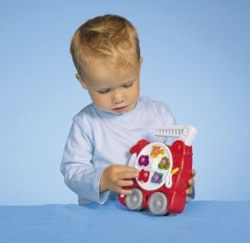 Simba ABC Забавна пожарна със светлинни и звукови ефекти