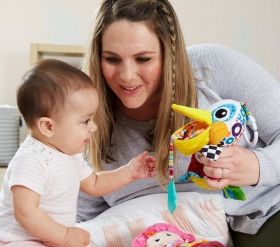 Lamaze Пеликанът Филип 0м+