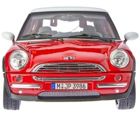 Bburago - Модел  на кола 1:18 - Mini Cooper серия Gold 