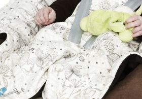 WallaBoo - Бебешко одеяло за повиване Wrap Leaf Ecru