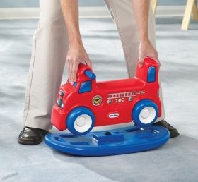 Little Tikes - Детска люлка 2 в 1 Rock`n Scoot Fire Truck