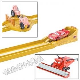 Cars Toon - Писта Tractor Tippin - Mattel